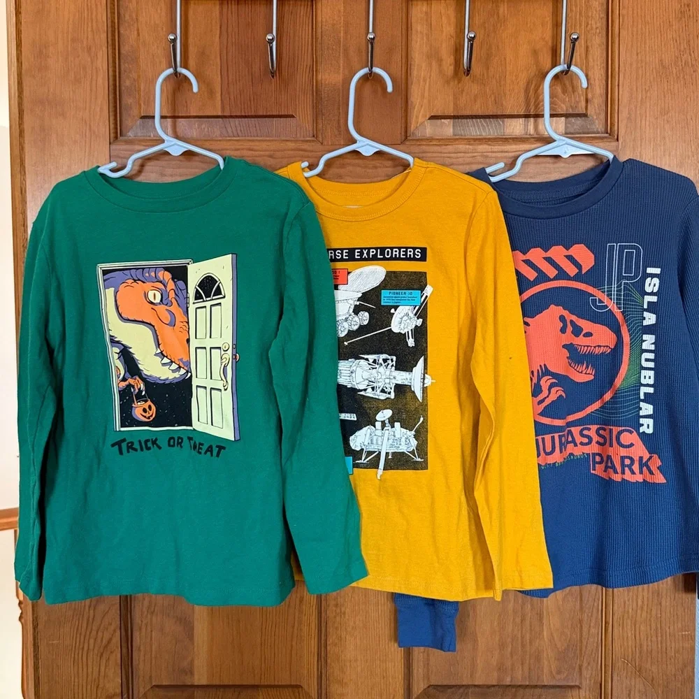 NWT Gap yellow, Like New Old Navy Halloween & Jurassic Park long sleeve shirts S